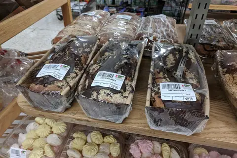 Vernon’s Crème Cakes photo 4